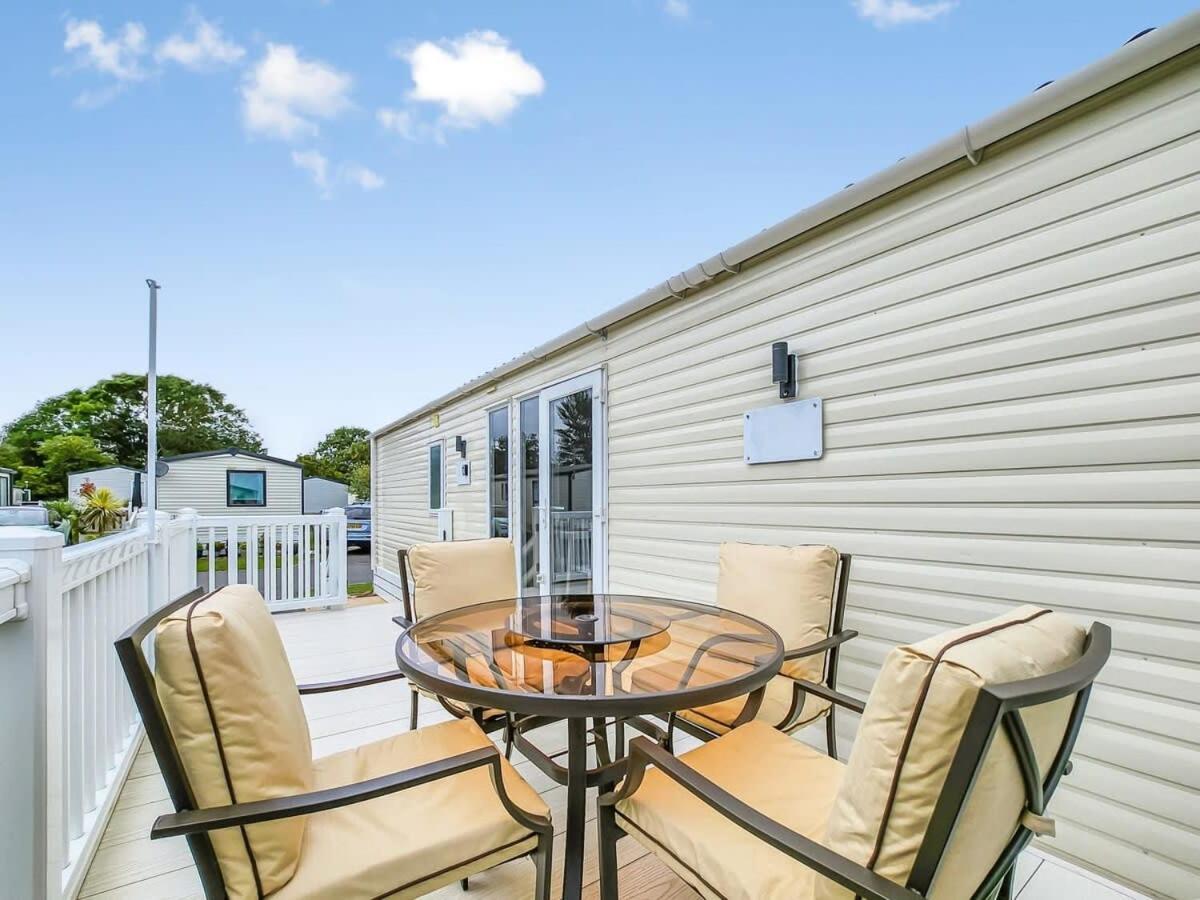 Villa Escape To Paradise At Pevensey Bay Holiday Park 13 Woodland Walk Exterior foto