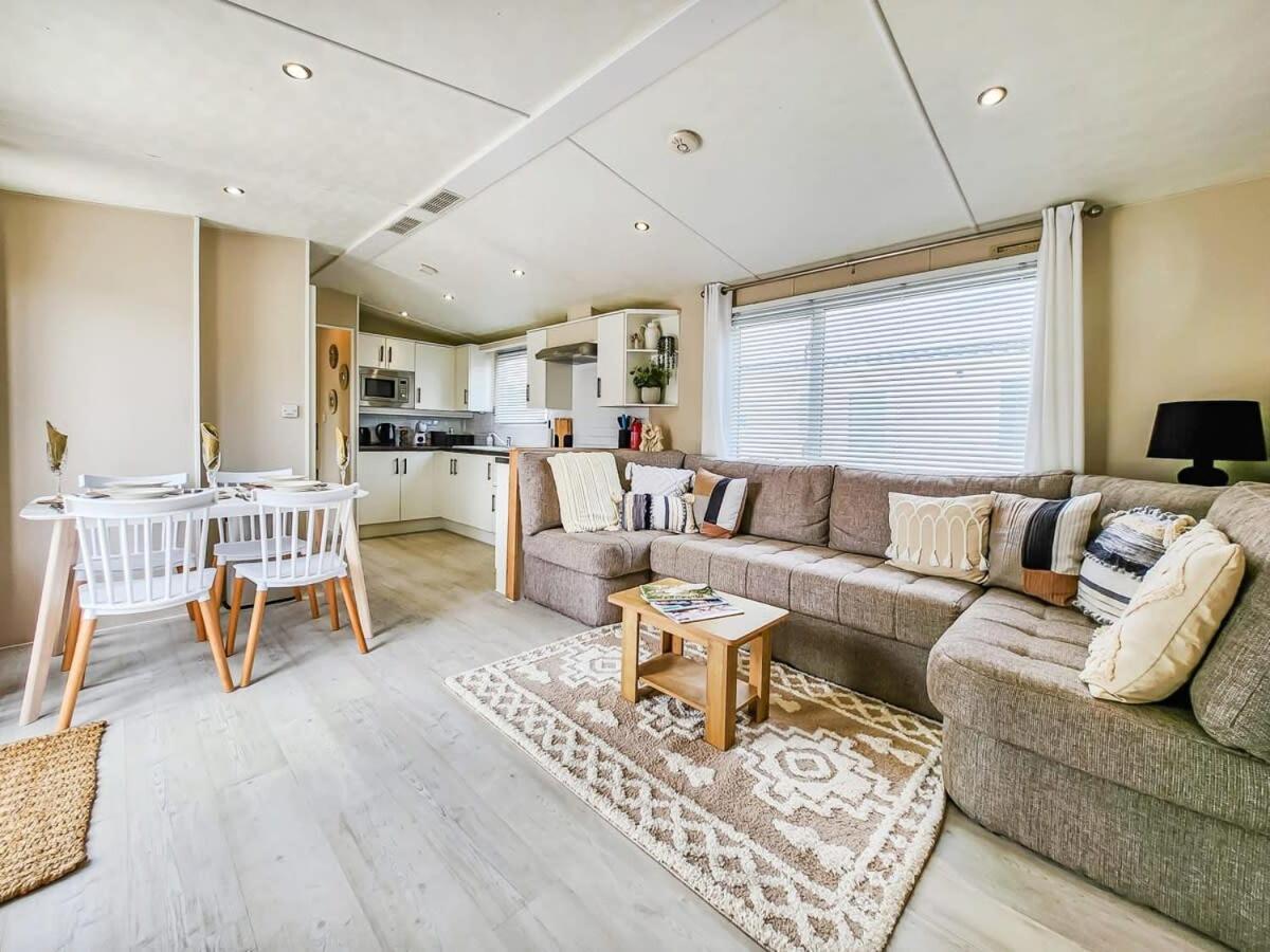 Villa Escape To Paradise At Pevensey Bay Holiday Park 13 Woodland Walk Exterior foto