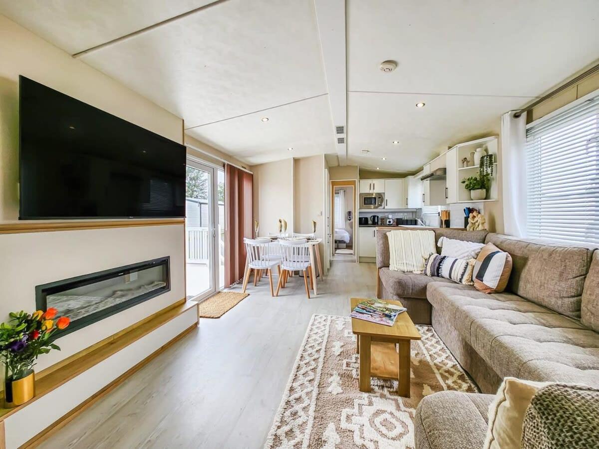 Villa Escape To Paradise At Pevensey Bay Holiday Park 13 Woodland Walk Exterior foto